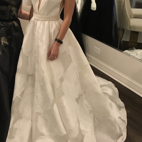 Valentini Spose Wedding Dress - New, Never Worn - Picture 8 of 8